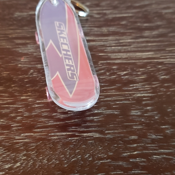 Vintage! Skechers Mini Finger Pink/lavender Skateboard Keychain Ring - Picture 3 of 7